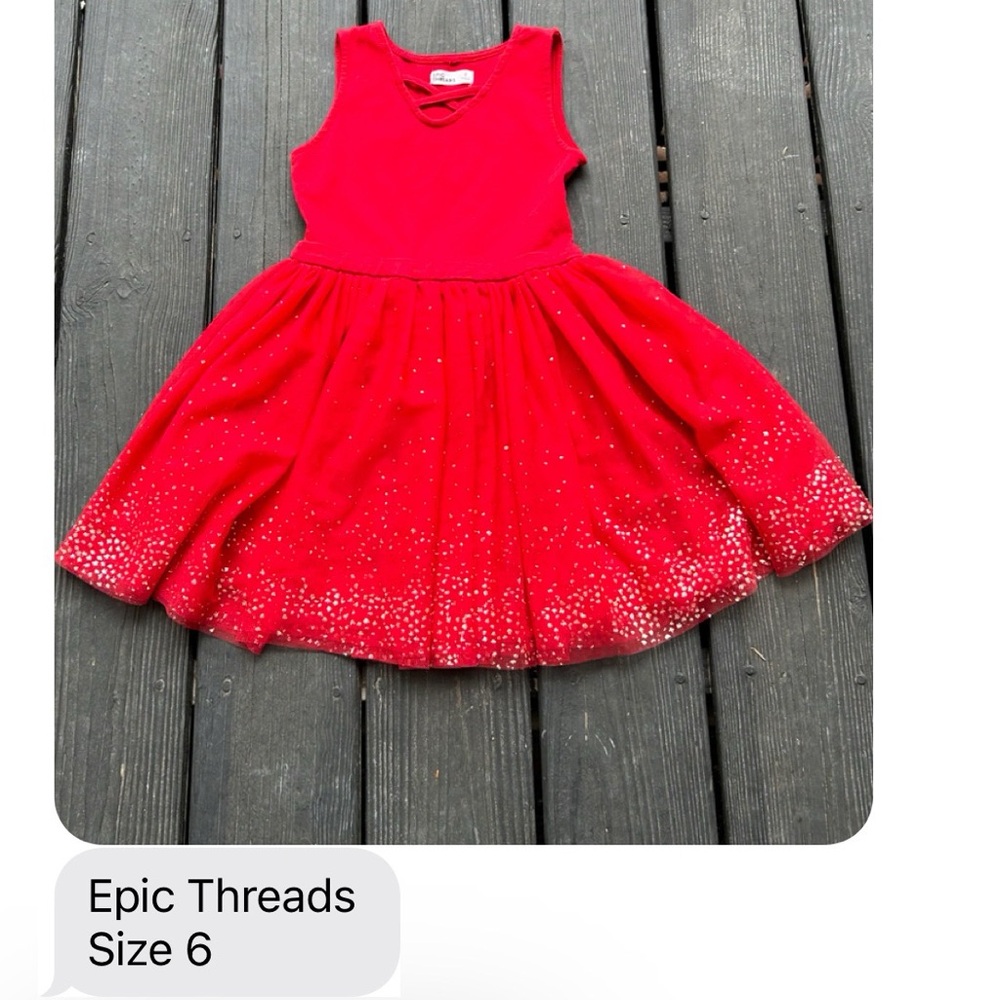 Girls Red Dress with Gold ✨ Stars ✨!